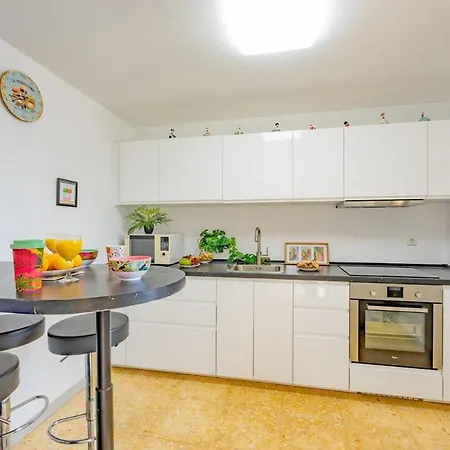 Villa Canary - Plusholidays