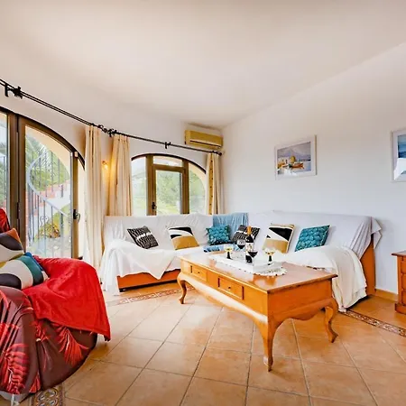 Villa Canary - Plusholidays *