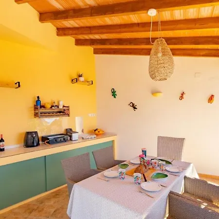Canary - Plusholidays * Benissa